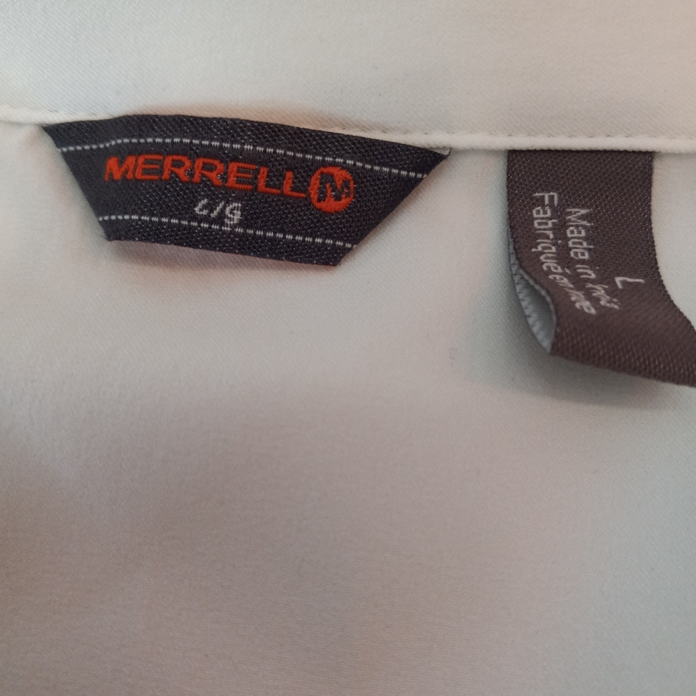 Merrell Core Woven Button Front Collar Top - Picture 3 of 7